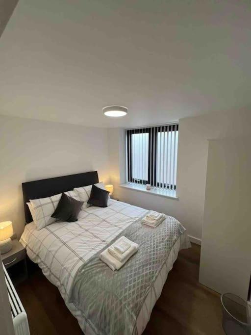 Newly Built 2 Bed Flat In The Heart Of Leek公寓 外观 照片
